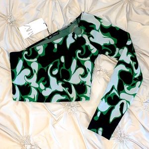 NEW Zara Medium One Shoulder Pattern Long Sleeve Cropped Top